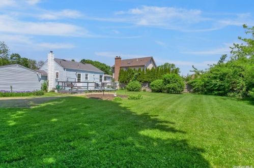 166 17 St, Babylon NY 11704-2722 exterior