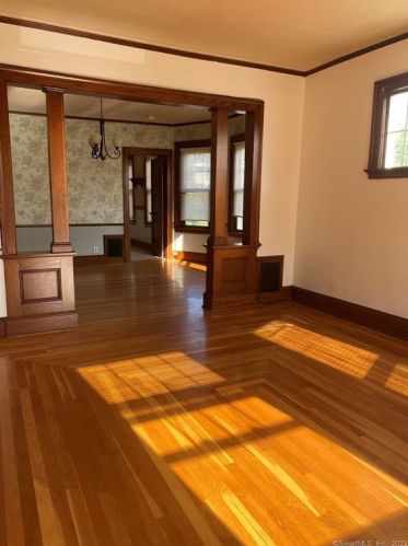 282 Linwood St, New Britain CT 06052-1951 exterior