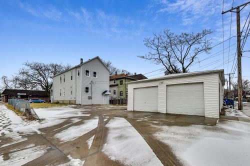 245 13 Ave, Broadview IL 60153-1407 exterior