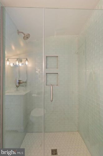 2 Birch Ave, Glen Burnie MD 21061-2013 exterior