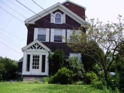 272 Nevada St, Newton, MA 02460-1466