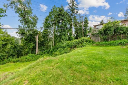 104 Mcalister Dr, Pittsburgh PA 15235-4055 exterior