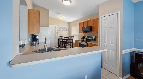 2314 Northern Leaf St, Orlando FL 32817-3424 exterior