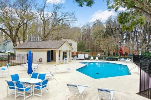 5105 Corvette Dr, Tampa FL 33624-1014 exterior