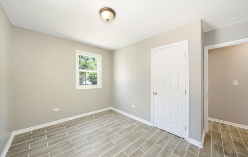 648 Ctr St, Waukegan IL 60085-3829 exterior