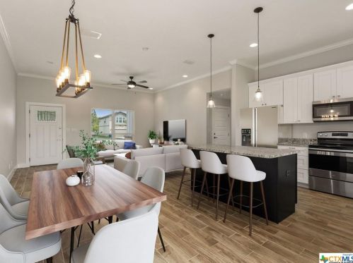 141 Lakeview, Spring Branch TX 78070-5398 exterior