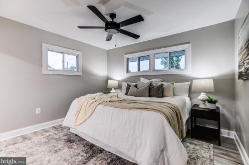 10 Ivy Ln, Glen Burnie MD 21060-7213 exterior