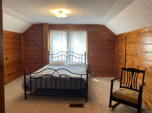 2206 Amherst Ave, Kalamazoo MI 49008-3970 exterior