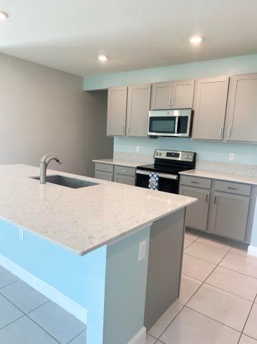 926 Bent Creek Dr, Fort Pierce FL  34947-1330 exterior