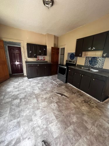 357 Erickson St, Meskegon MI 49442-1109 exterior