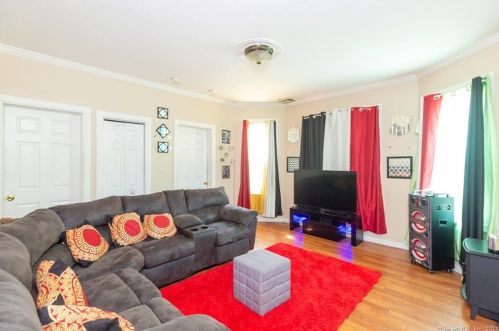 34 Lincoln St, New Britain CT 06052-1638 exterior