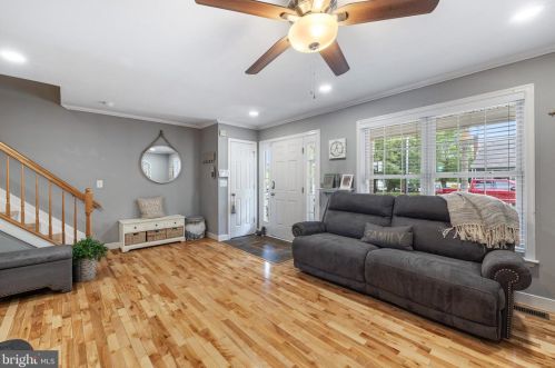 636 Bunch Ave, Glen Burnie MD 21060-6940 exterior