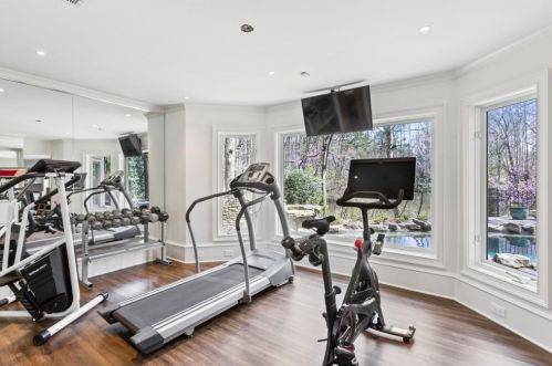 1165 Conway Dr, Atlanta GA 30327-3535 exterior