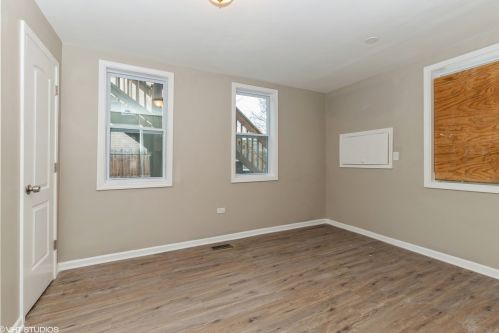 9059 Ellis Ave, Chicago IL 60619-7821 exterior