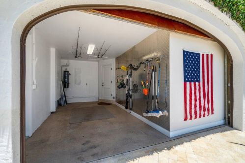 27 Hersey Dr, Boynton Beach FL 33435-7017 exterior