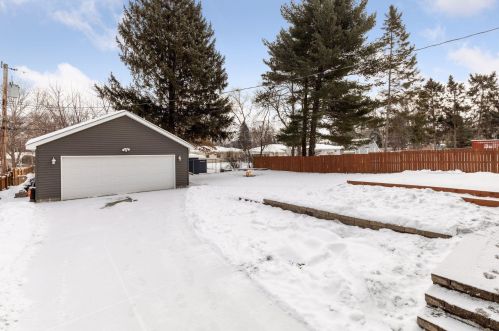 70 Farrell St, Saint Paul MN 55119-5203 exterior