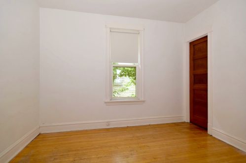 3854 Claremont Ave, Chicago IL 60618-3820 exterior