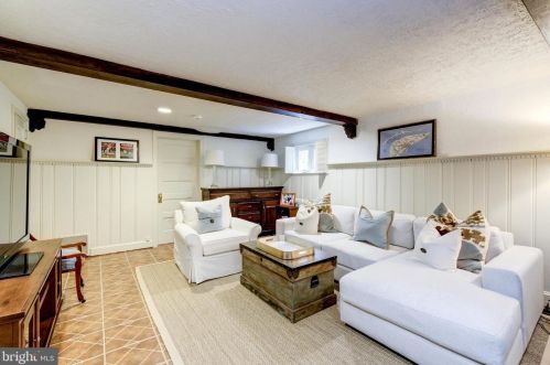 4843 Reservoir Rd, Washington DC 20007-1543 exterior