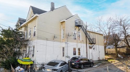 198 16 Ave, Paterson NJ 07501-2203 exterior