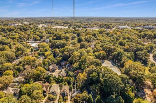 1585 Marlbrook Dr, Atlanta GA 30307-1719 exterior