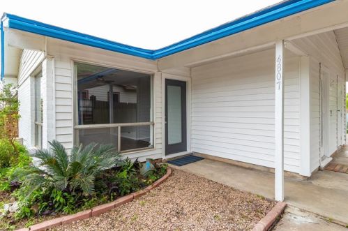 4807 Bandera Rd, Austin, TX 78721-1516