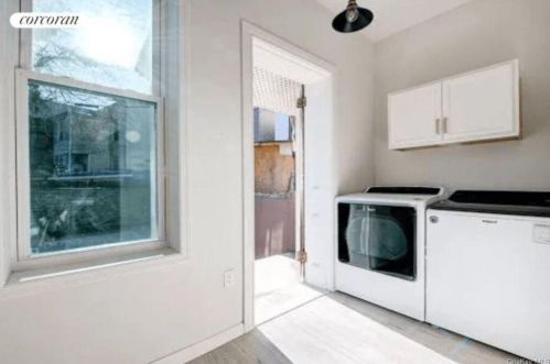 330 198 St, Bronx NY 10458-3156 exterior