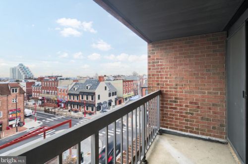 200 Lombard St, Philadelphia PA 19147-1605 exterior