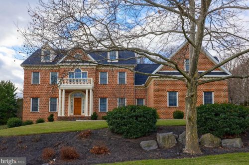 909 Highmeadow Ct, Lancaster, PA 17601-7103