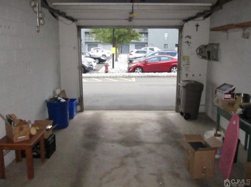 143 Linda Ln, Edison NJ 08820-4509 exterior