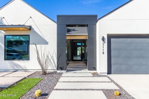 3118 42nd St, Phoenix AZ  85018-6418 exterior