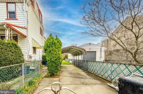 5435 American St, Philadelphia PA 19140-5726 exterior