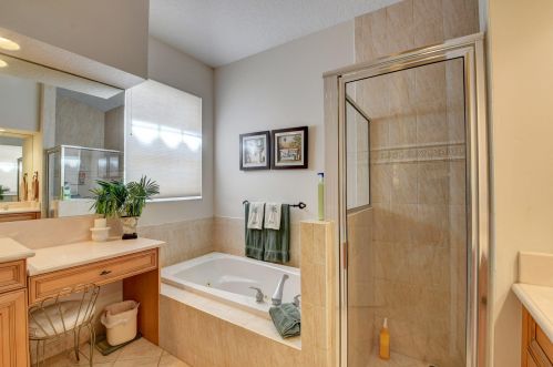 9911 Coronado Lake Dr, Boynton Beach FL 33437-5348 exterior