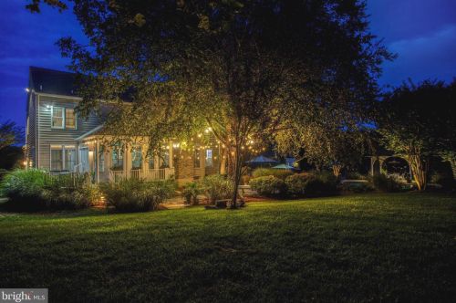 13606 Mt Prospect Dr, Rockville MD 20850-3510 exterior