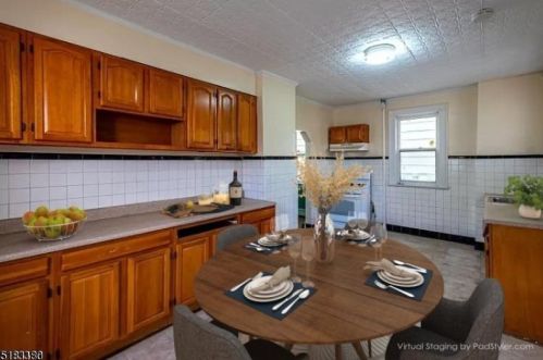 21 Joyce St, Town Center NJ  07052-5222 exterior