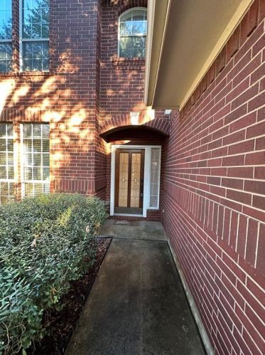 1918 Chasewood Dr, Austin TX  78727-6372 exterior