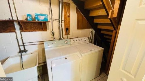 8524 11th Ave, Silver Spring MD 20903-3204 exterior