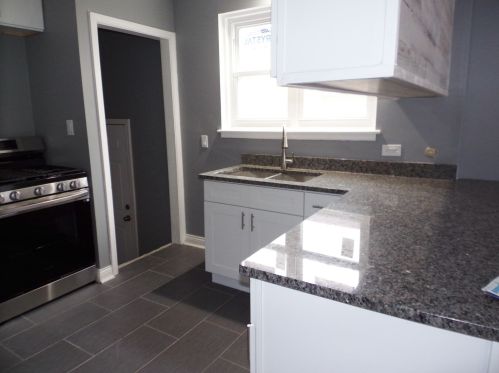 12749 Elizabeth St, Chicago IL 60827-5810 exterior