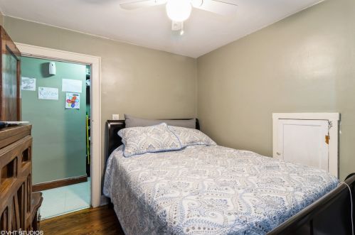 5312 California, Chicago IL 60625-3413 exterior