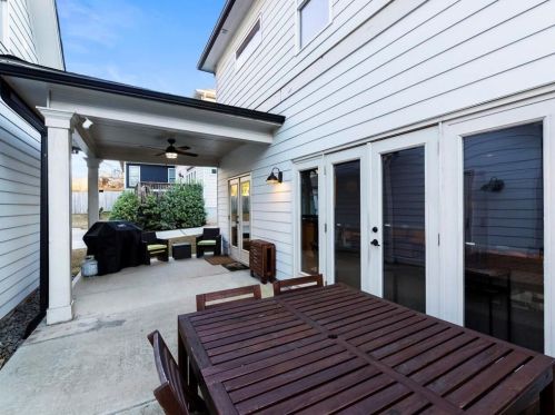 1866 Braeburn Cir, Atlanta GA 30316-2218 exterior