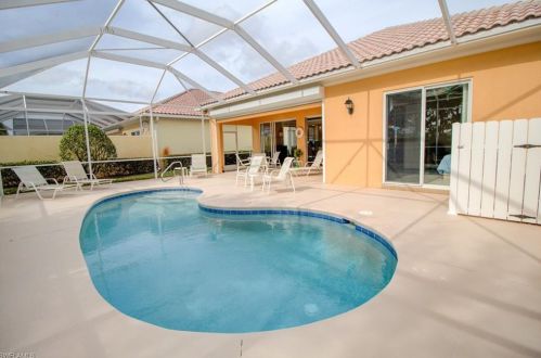 7850 Orvieto Ct, Naples FL 34114-2626 exterior