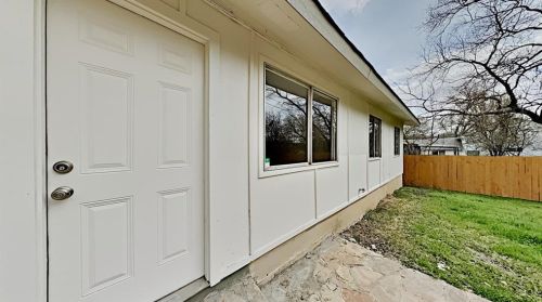 109 Cloudview Dr, Austin TX 78745-5618 exterior