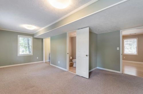 6769 Lockridge Dr, Atlanta GA 30360-1555 exterior