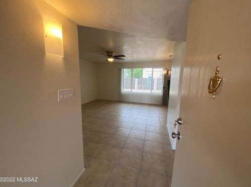 9751 Hollow Pl, Tucson AZ  85748-4555 exterior