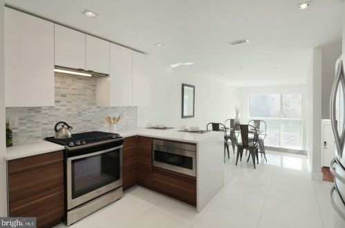 1304 20 St, Philadelphia PA 19140-5810 exterior