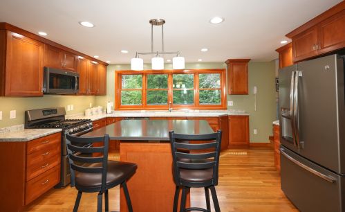 494 Mtn Rd, Concord NH 03301-6902 exterior