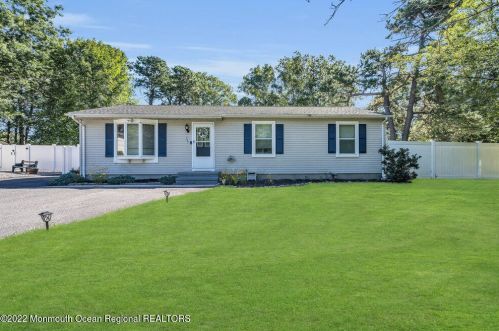 365 Western Blvd, Berkeley Township NJ  08721-2855 exterior