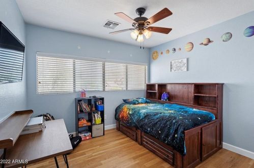 8818 12 St, Phoenix AZ 85086-7450 exterior