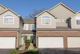 2309 Stoughton Dr, Aurora IL  60502-6248 exterior