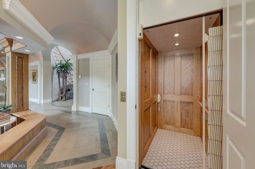 11720 Centurion Way, Rockville MD 20854-6420 exterior