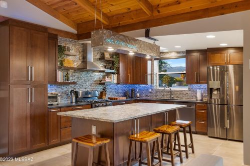 6126 Seneca St, Tucson AZ  85712-3011 exterior